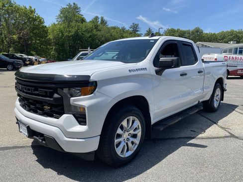 Used 2023 Chevrolet Silverado 1500 Custom AWD/4WD image 1