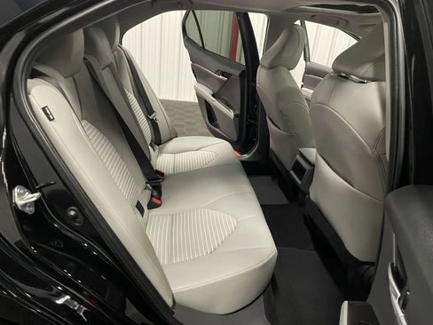 Used 2024 Toyota Camry SE w/ Convenience Package image 43