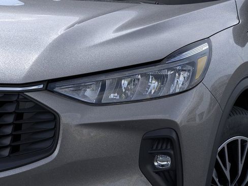 New 2025 Ford Escape SE image 18