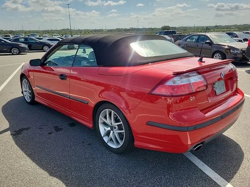Used 2004 Saab 9-3 Aero FWD image 2