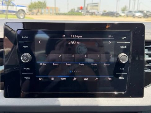 Used 2025 Volkswagen Jetta SE FWD image 15