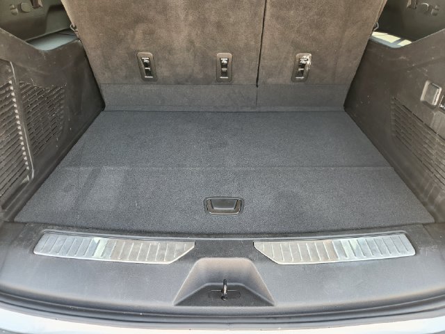 Used 2024 GMC Yukon XL Denali RWD image 34