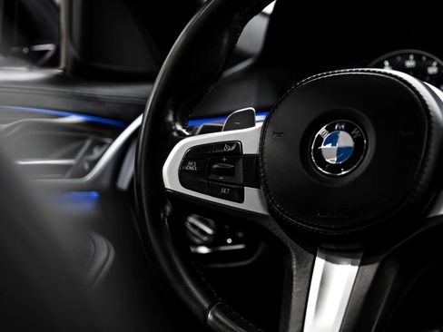 Used 2018 BMW 540i w/ M Sport Package image 23