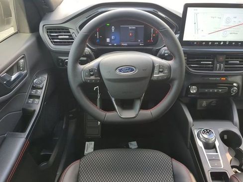 Used 2025 Ford Escape ST-Line w/ Equipment Group 301A image 17