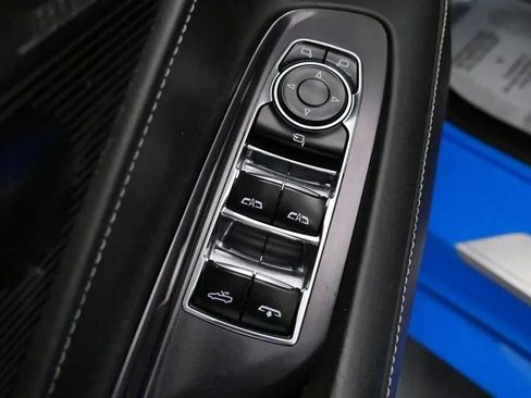 Used 2023 Chevrolet Corvette Stingray w/ Z51 Performance Package image 28