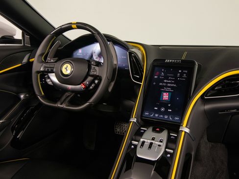 Certified 2026 Ferrari Roma Spider RWD image 31