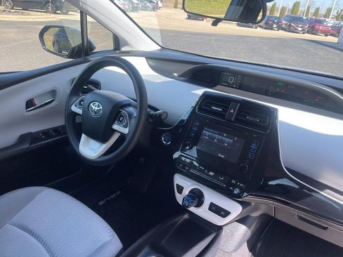 Used 2018 Toyota Prius Two w/ Prius Two Safety Plus Package image 5