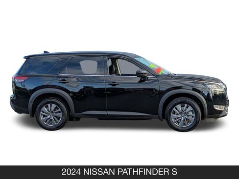 Certified 2024 Nissan Pathfinder S FWD image 7