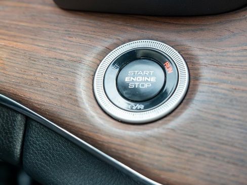 Used 2024 Jeep Grand Cherokee L Summit w/ High Altitude Package image 34