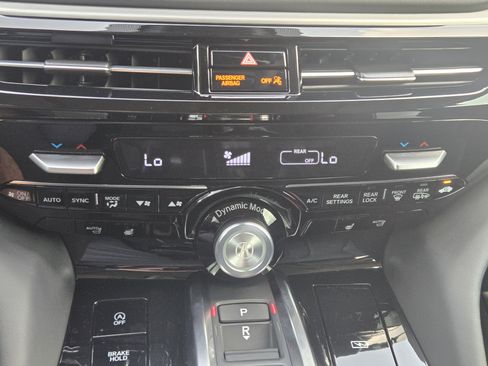 Certified 2025 Acura MDX w/ Technology Package image 24