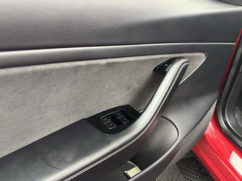 Used 2020 Tesla Model 3 Performance image 18