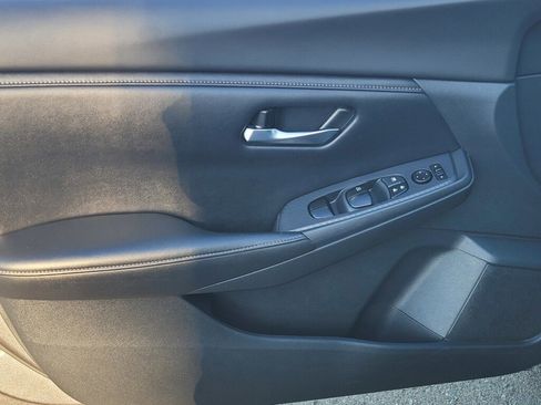 Used 2021 Nissan Sentra SV image 17