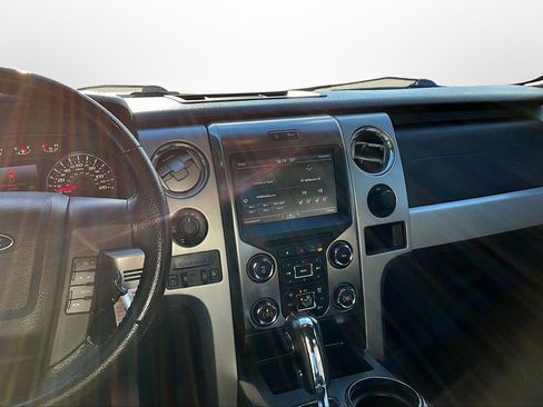 Used 2014 Ford F150 FX4 w/ Equipment Group 402A Luxury image 7