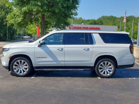 Used 2022 Chevrolet Suburban Premier AWD/4WD image 10