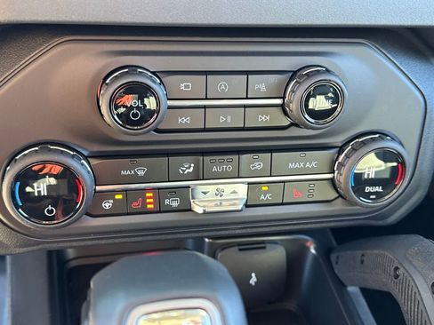 New 2025 Ford Bronco Badlands AWD/4WD image 19
