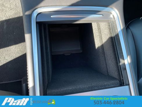 Used 2023 Tesla Model Y Long Range image 31