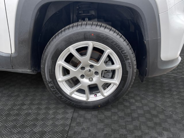 Used 2019 Jeep Renegade Latitude w/ Popular Equipment Group AWD/4WD image 36
