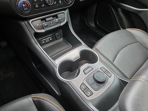 Used 2024 GMC Terrain AT4 w/ Tech Package image 25