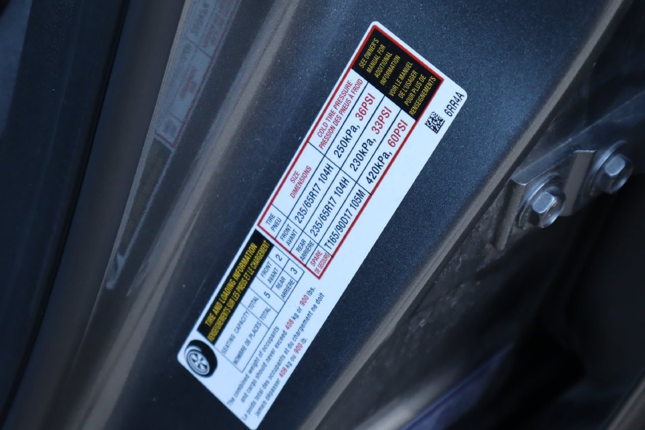 Used 2024 Nissan Rogue S AWD/4WD image 29