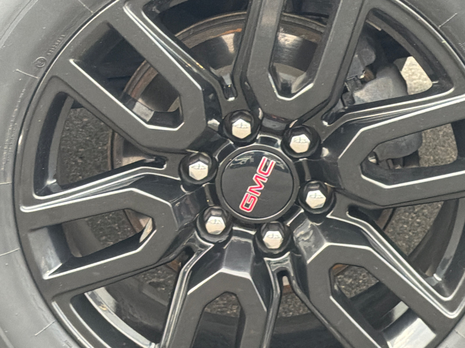 Used 2022 GMC Sierra 1500 Elevation w/ LPO, Elevation Black Package AWD/4WD image 8
