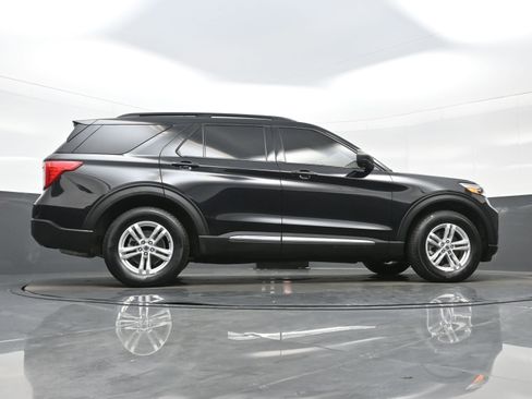 Used 2021 Ford Explorer XLT w/ Class III Trailer Tow Package image 45