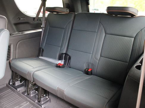 New 2026 GMC Yukon XL AT4 w/ AT4 Premium Plus Package image 21