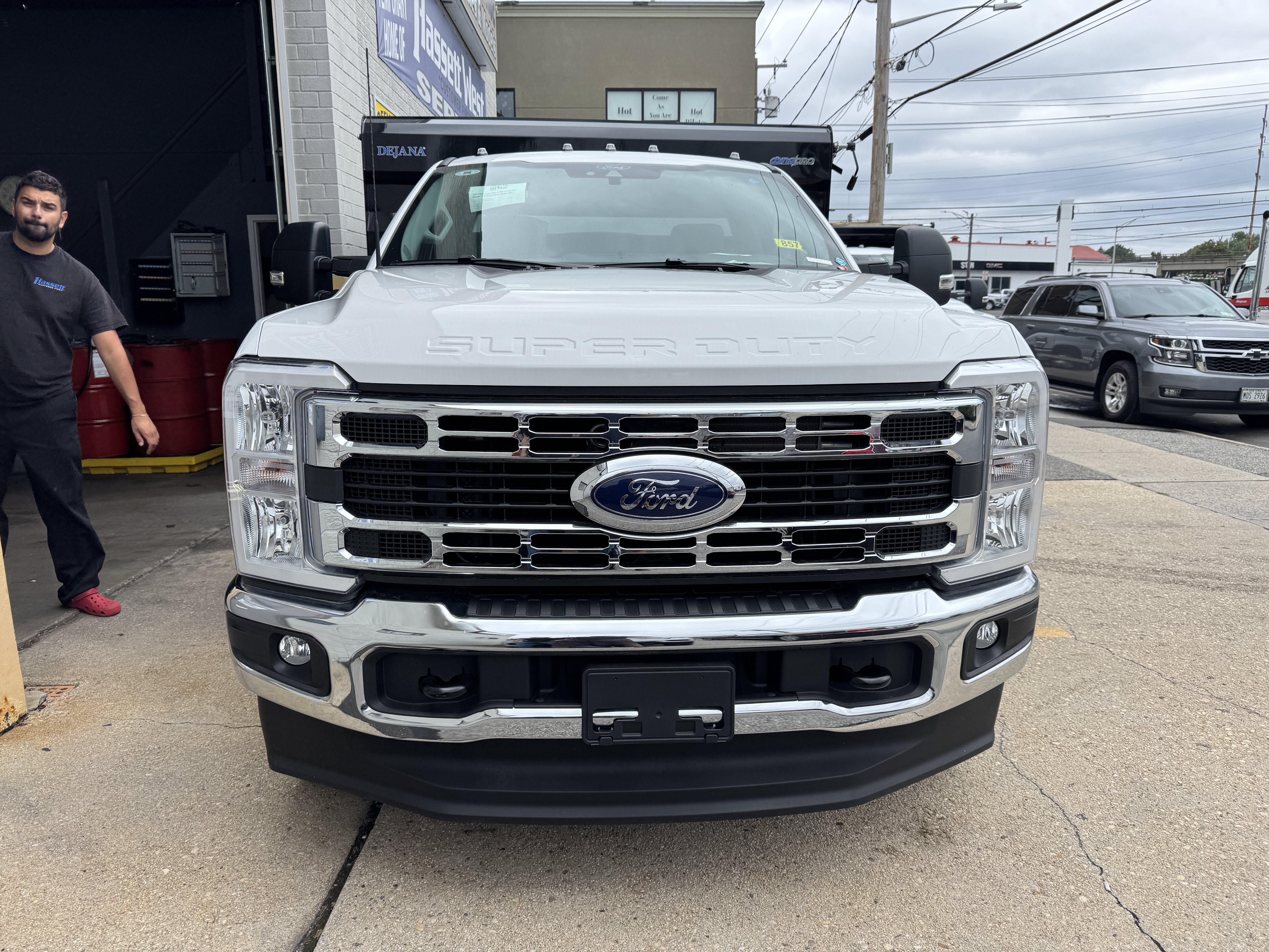 New 2025 Ford F350 XL w/ XL Chrome Package AWD/4WD image 2