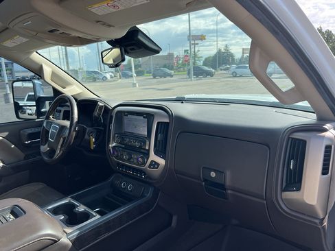 Used 2016 GMC Sierra 2500 Denali w/ Duramax Plus Package AWD/4WD image 26