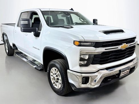 Certified 2025 Chevrolet Silverado 2500 LT w/ Safety Package AWD/4WD image 3