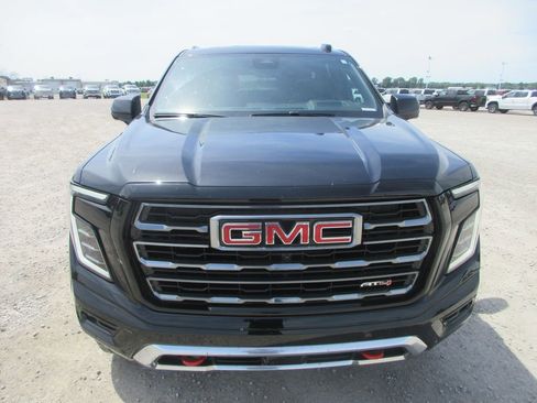 New 2026 GMC Yukon AT4 w/ AT4 Premium Plus Package AWD/4WD image 10