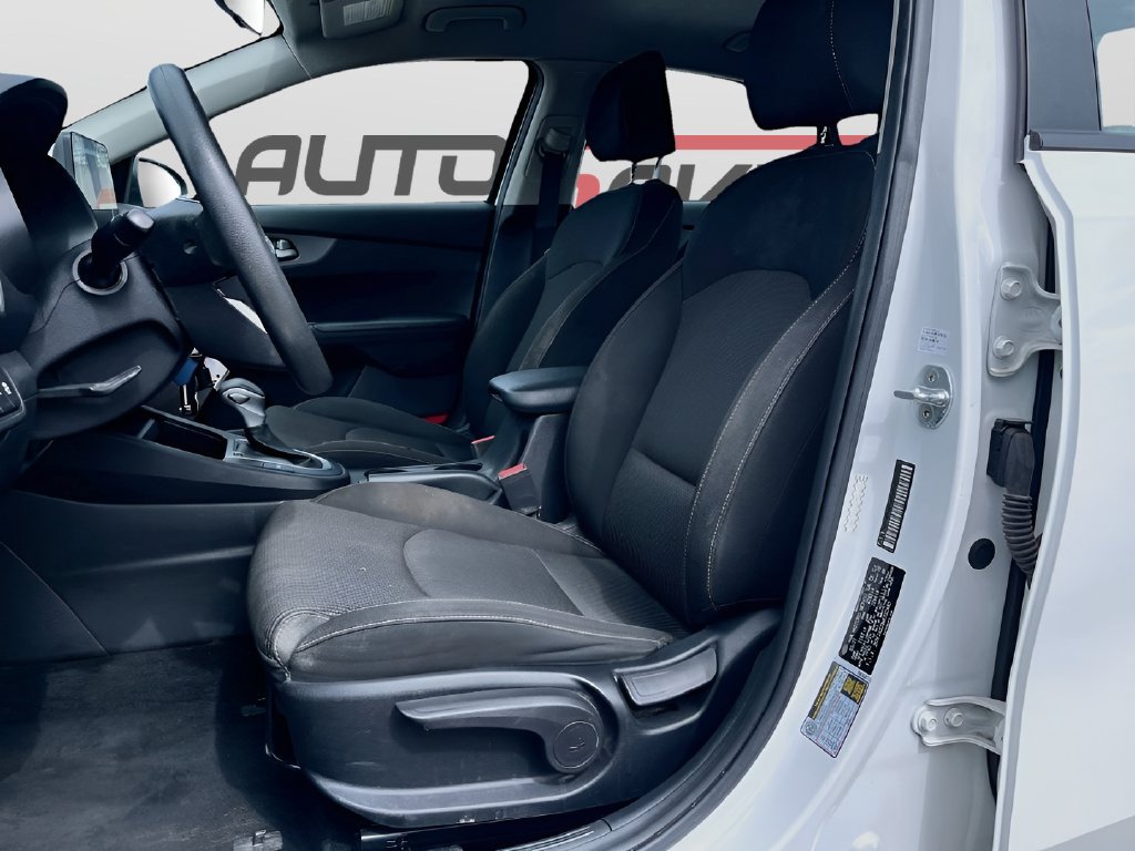 Used 2021 Kia Forte LXS FWD image 19