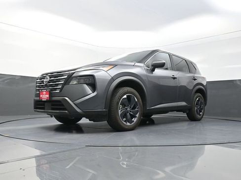 Used 2024 Nissan Rogue SV AWD/4WD image 34