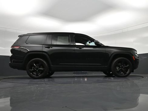 Used 2024 Jeep Grand Cherokee L Limited w/ Black Appearance Package RWD image 29