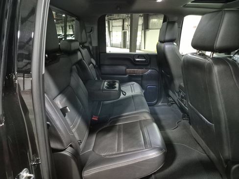 Used 2023 GMC Sierra 3500 Denali w/ Denali Ultimate Package AWD/4WD image 27