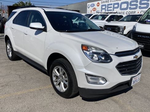 Used 2017 Chevrolet Equinox LT FWD image 8