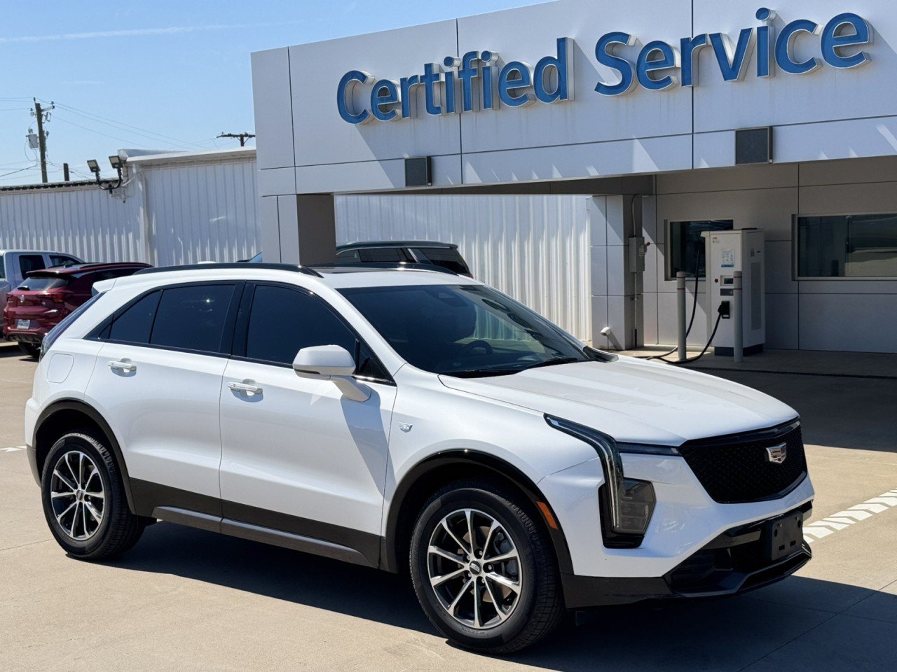 Used 2024 Cadillac XT4 Sport FWD image 1