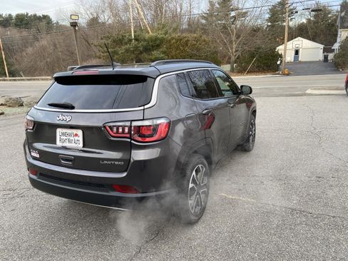 Used 2023 Jeep Compass Limited image 5