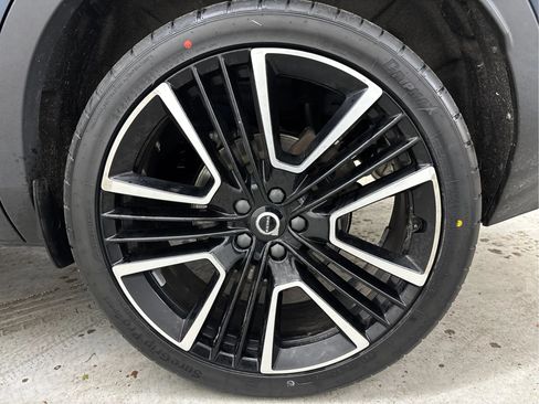 Used 2022 Volvo XC40 T5 R-Design w/ Advanced Package AWD/4WD image 30