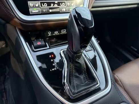 Certified 2025 Subaru Outback Touring AWD/4WD image 20