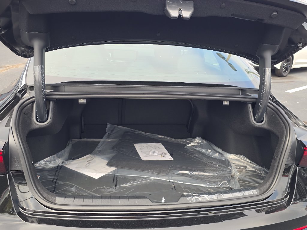 New 2027 Kia K5 GT-Line FWD image 10
