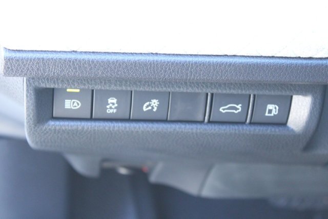 Used 2026 Toyota Camry XLE FWD image 12