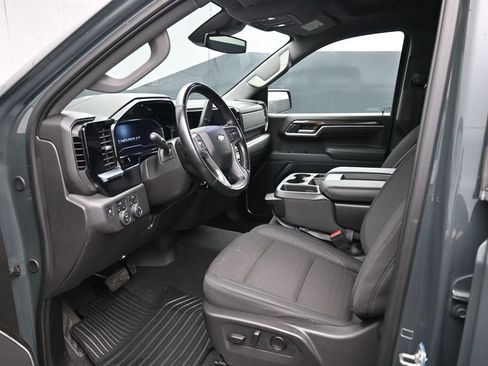 Used 2025 Chevrolet Silverado 1500 LT AWD/4WD image 15