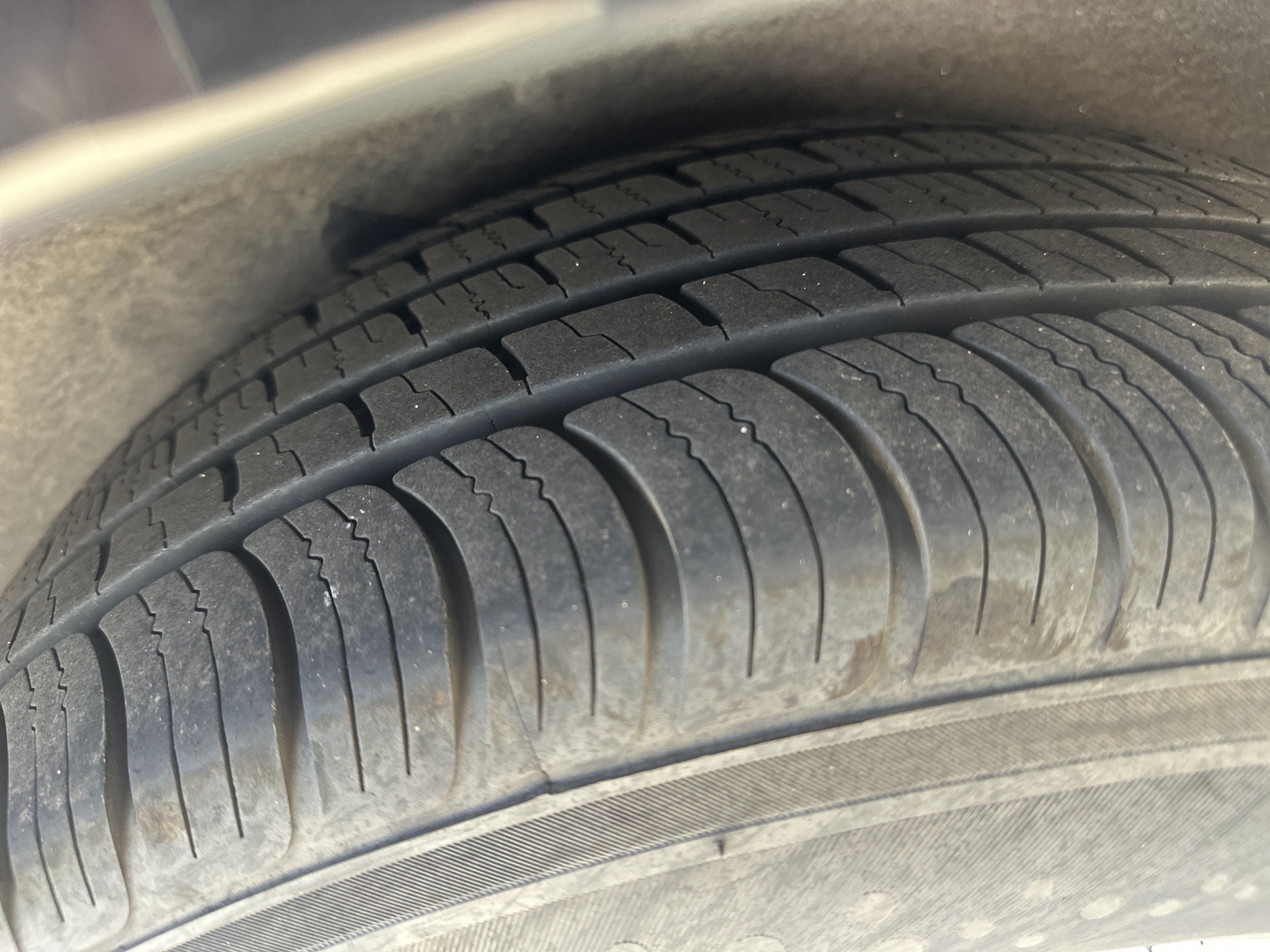 Used 2023 Chrysler Pacifica Touring-L FWD image 32