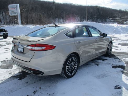 Used 2018 Ford Fusion Titanium image 5