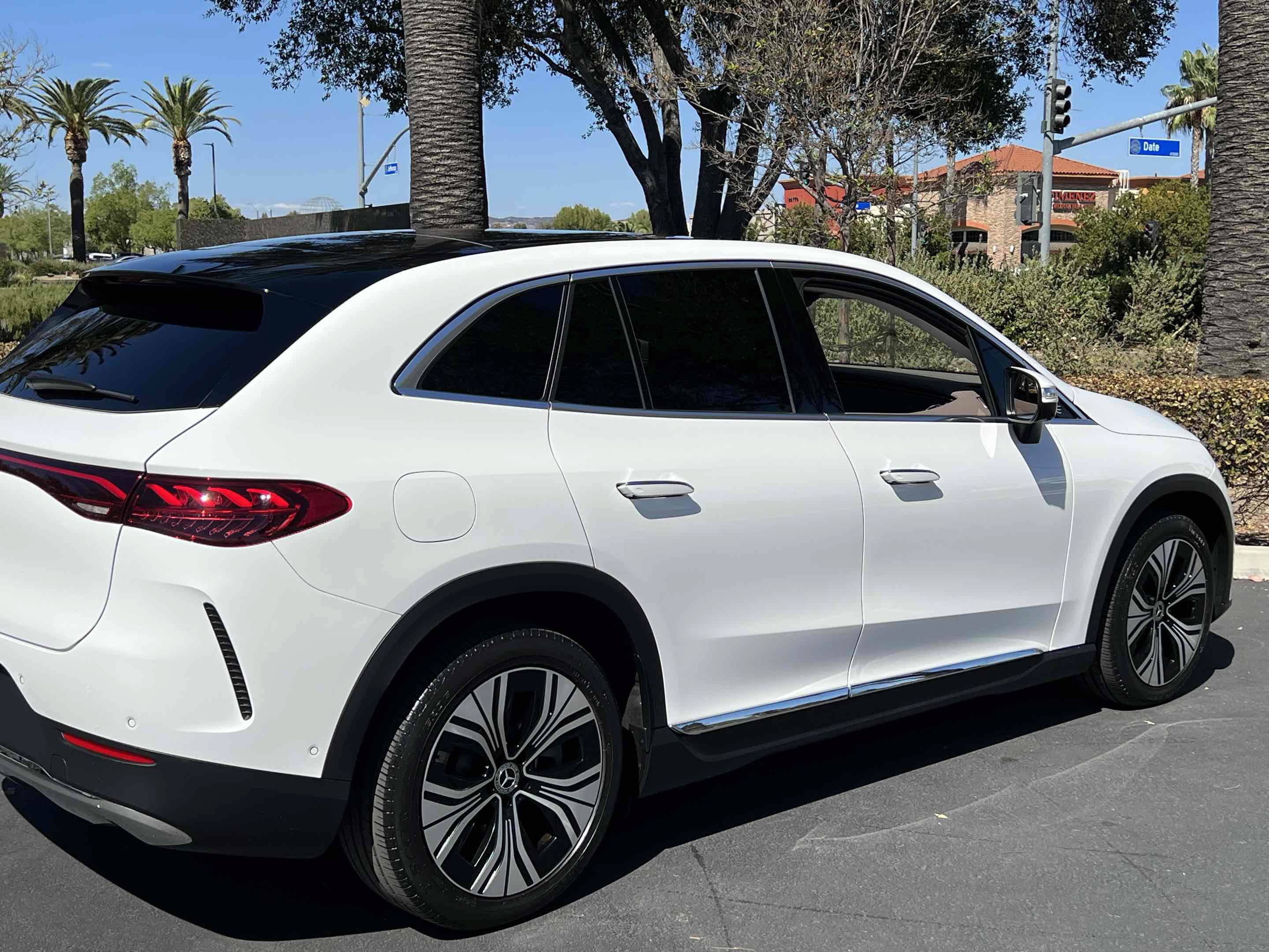 Used 2023 Mercedes-Benz EQE 350+ SUV image 53