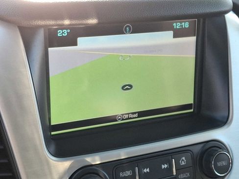 Used 2017 GMC Yukon SLT w/ Premium Edition image 17