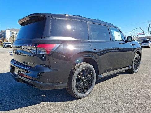 New 2026 INFINITI QX80 4WD image 4