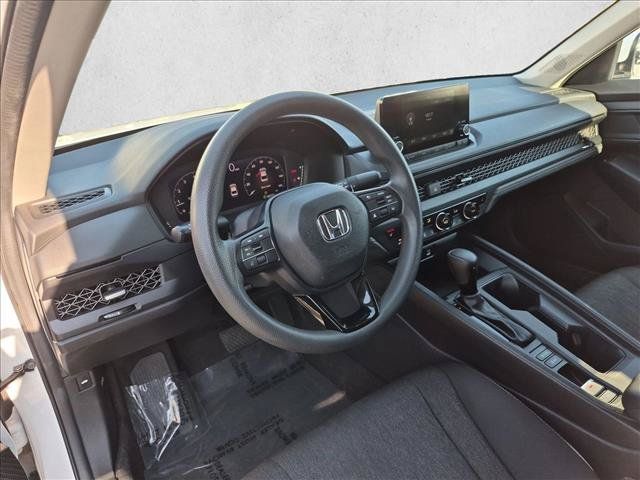 Used 2023 Honda Accord EX image 10