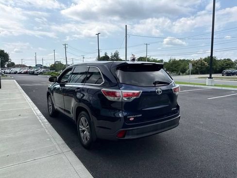 Used 2014 Toyota Highlander XLE AWD/4WD image 5