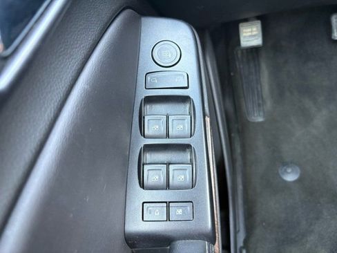 Used 2018 Chevrolet Tahoe LS image 19